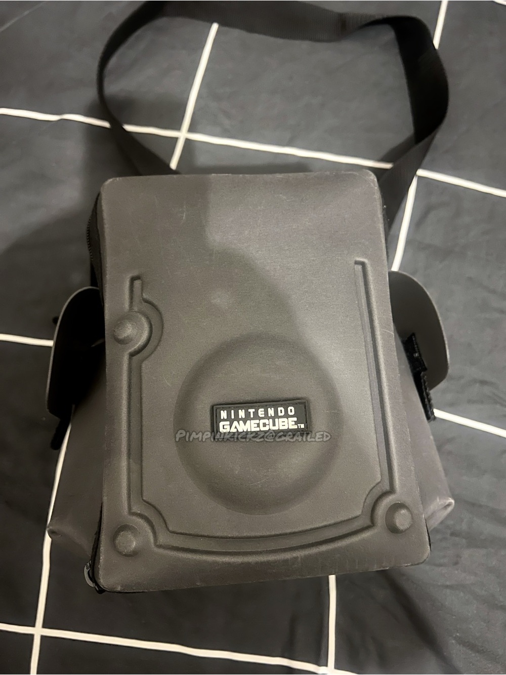 Nintendo GameCube black/gray carrying bag